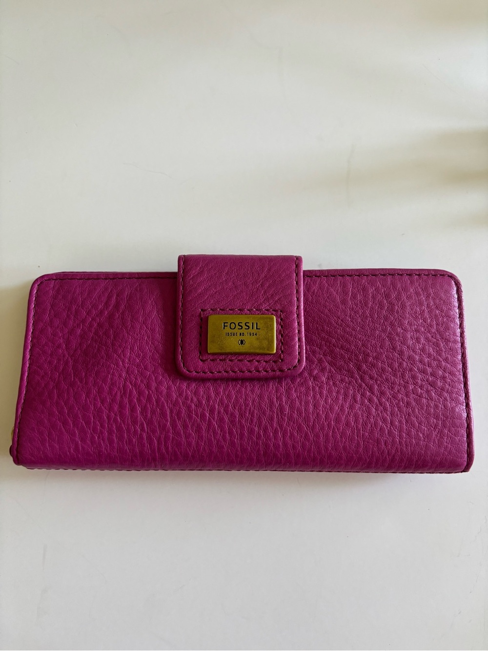 Fossil Wallet- Logan RFID Pink/Fuchsia  Pebble Leather Snap Wallet SL7830658